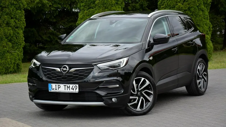 OPEL Grandland X -