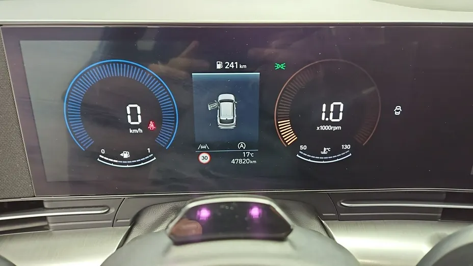 HYUNDAI Kona -