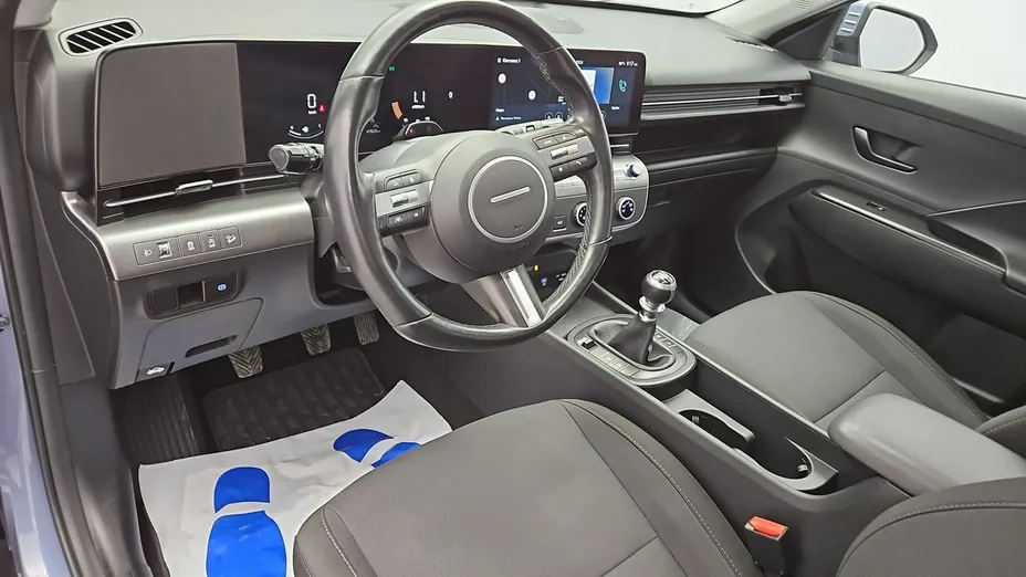 HYUNDAI Kona -