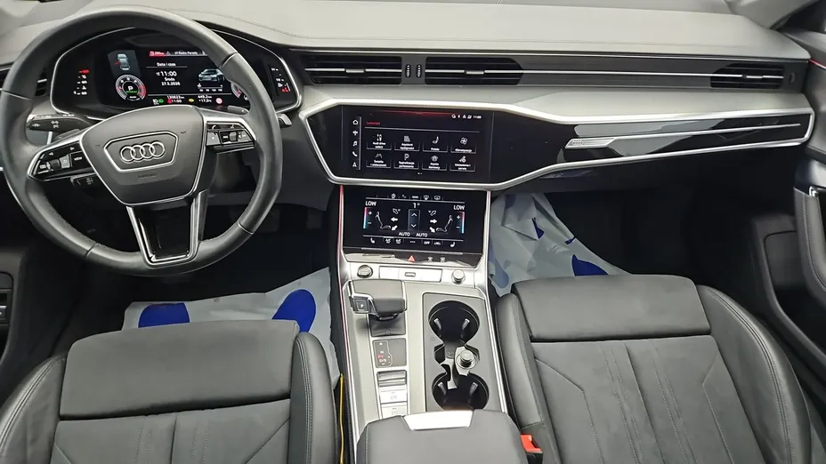 AUDI A6 -