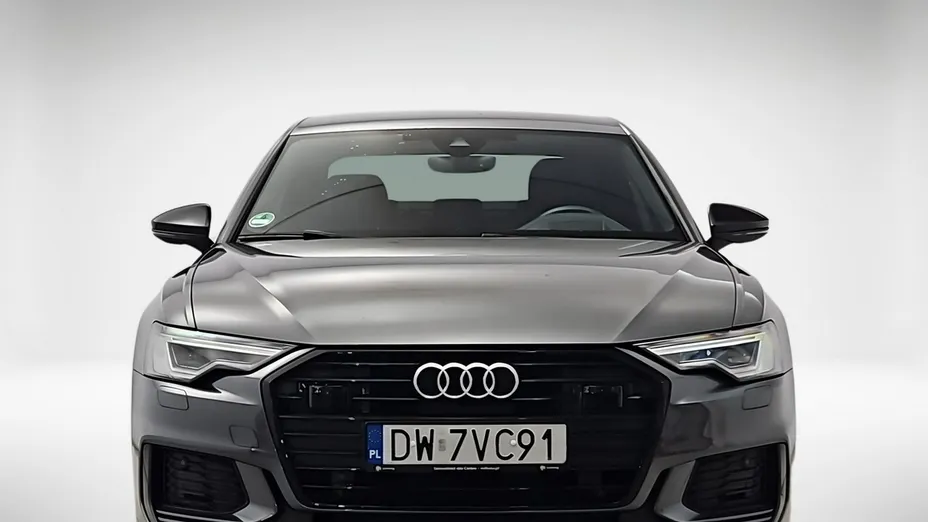 AUDI A6 -