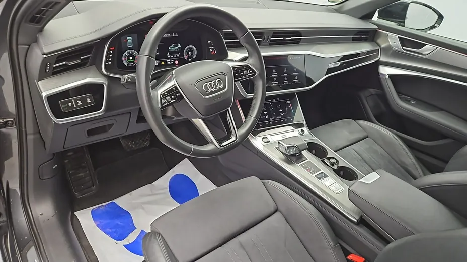 AUDI A6 -