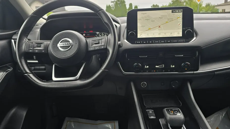 NISSAN Qashqai -