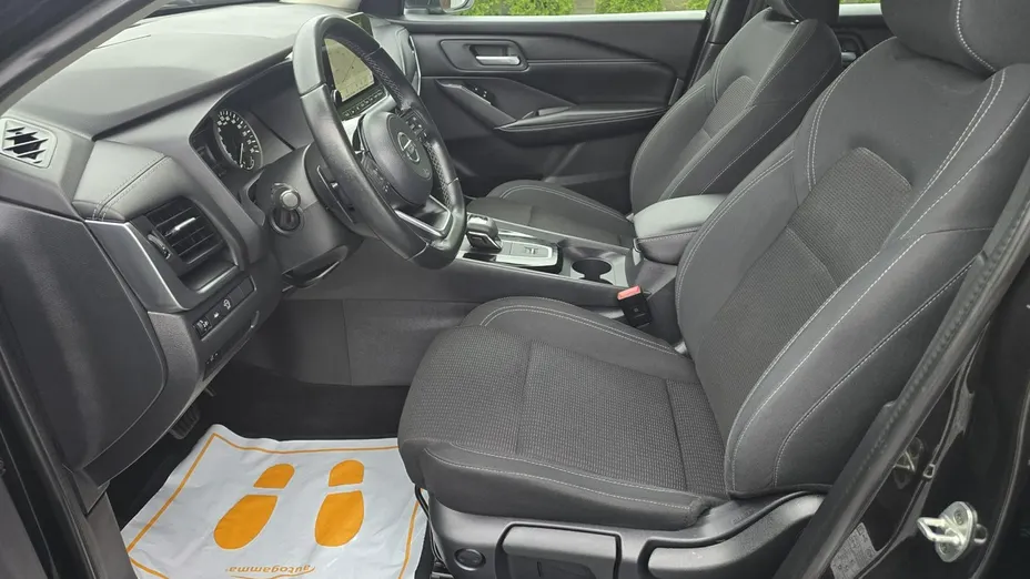 NISSAN Qashqai -