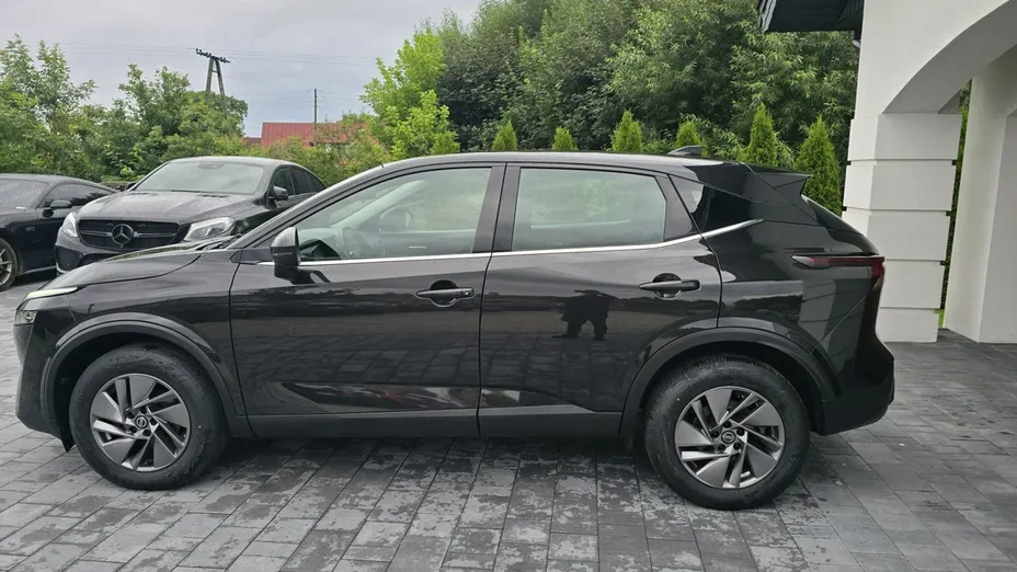NISSAN Qashqai -