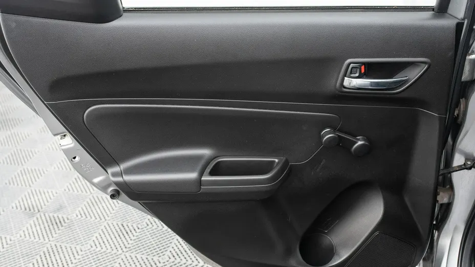 SUZUKI Swift -