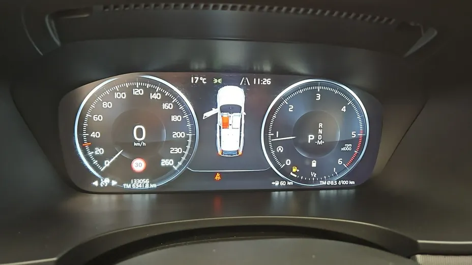 VOLVO V90 -