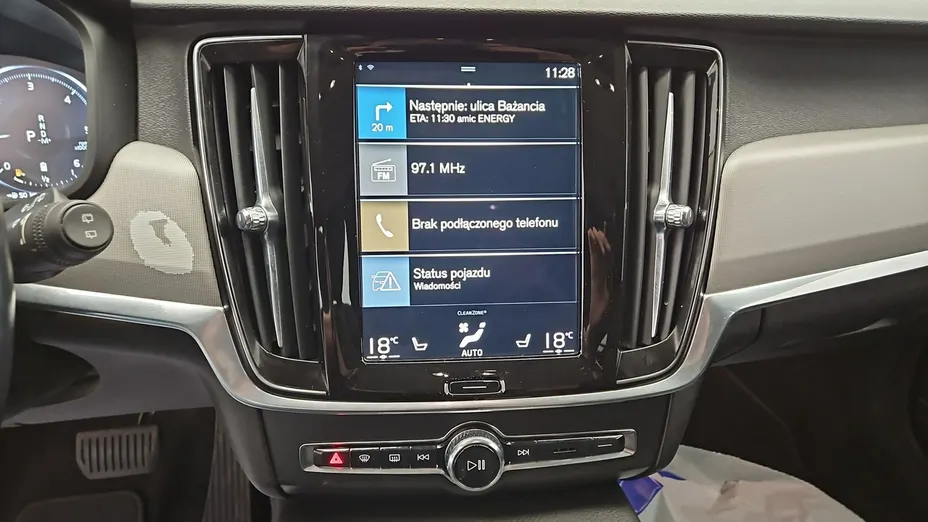 VOLVO V90 -