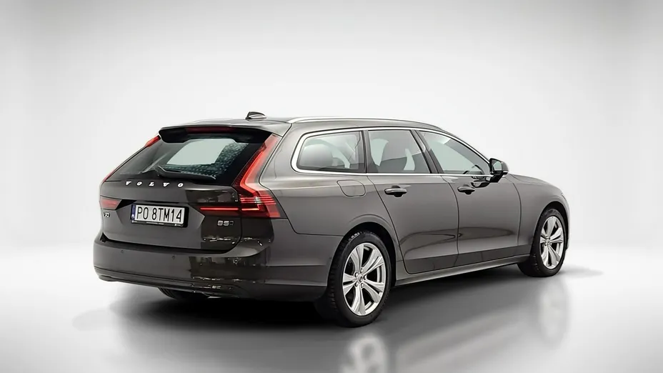 VOLVO V90 -