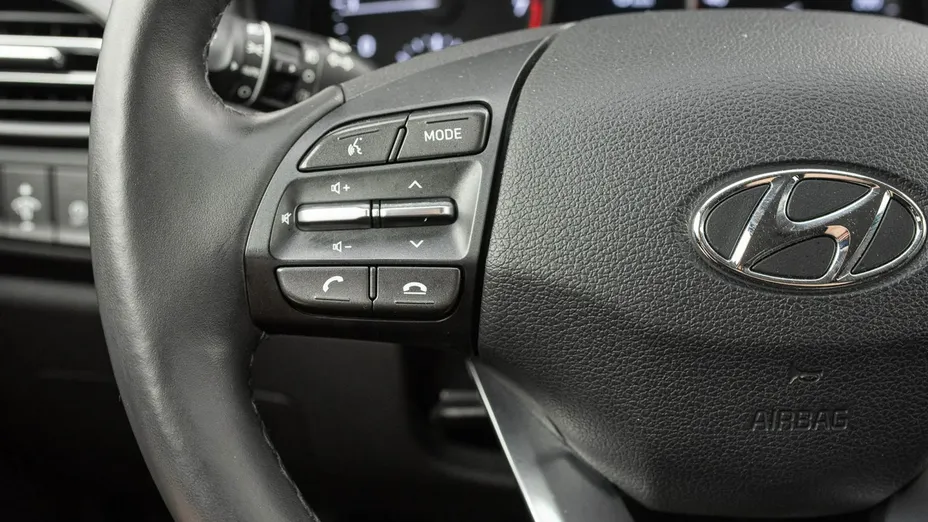 HYUNDAI i30 -
