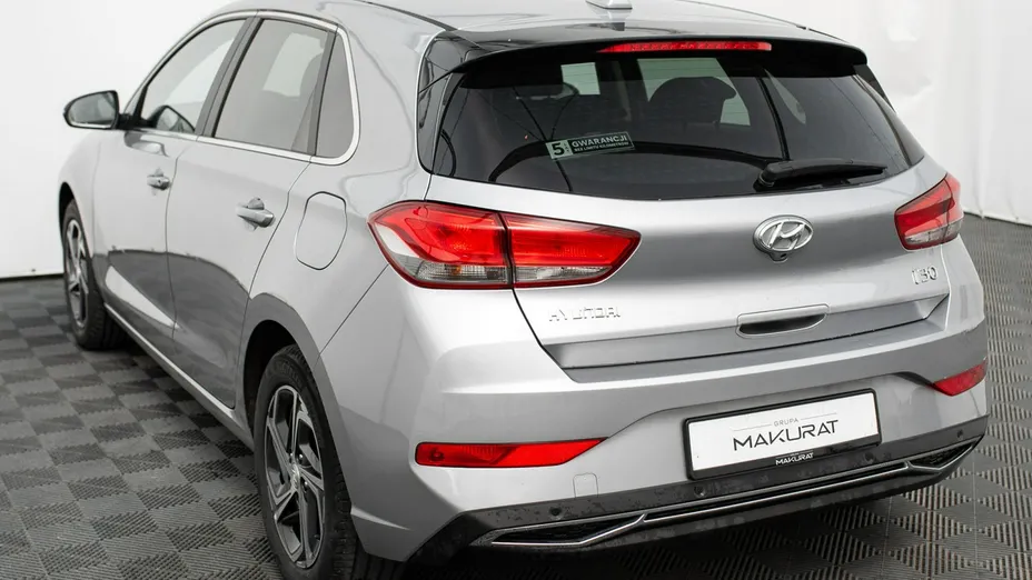 HYUNDAI i30 -