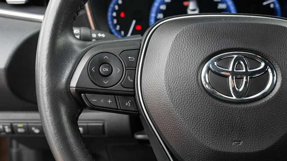 TOYOTA Corolla -