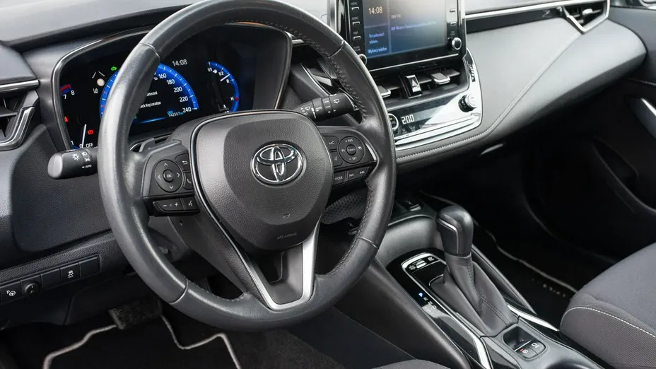 TOYOTA Corolla -