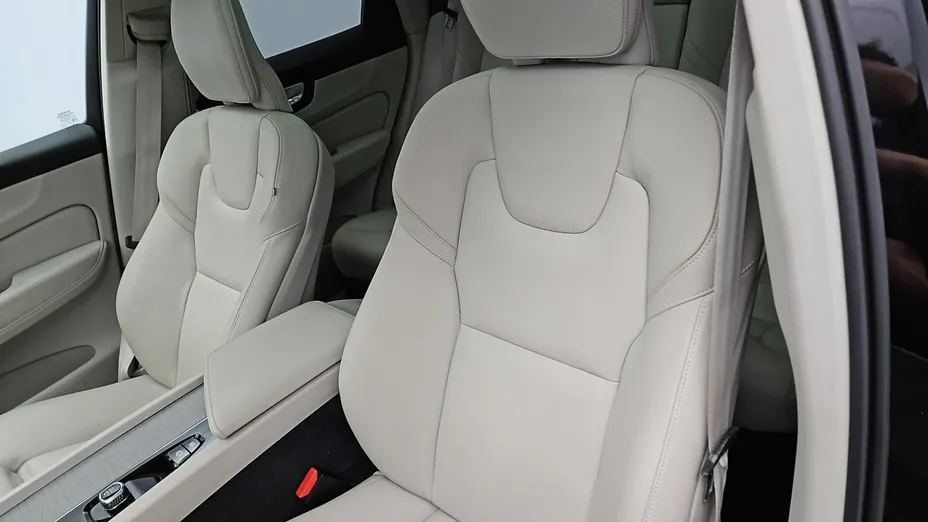 VOLVO XC60 -