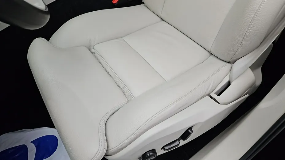 VOLVO XC60 -