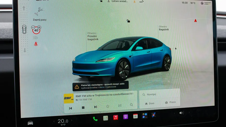TESLA Model 3 -