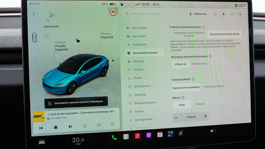 TESLA Model 3 -