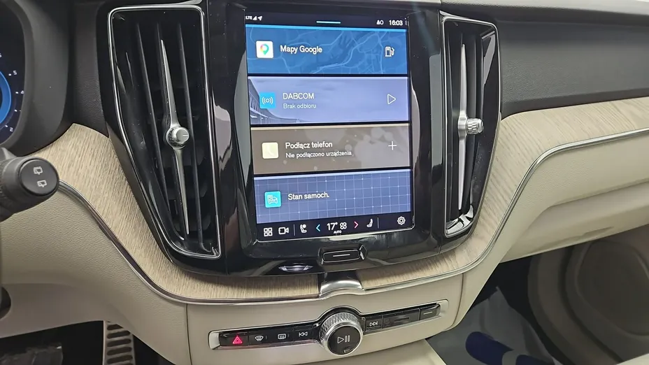 VOLVO XC60 -