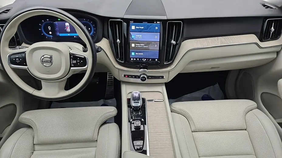 VOLVO XC60 -