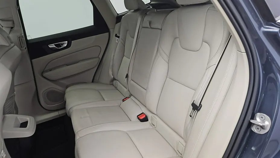 VOLVO XC60 -