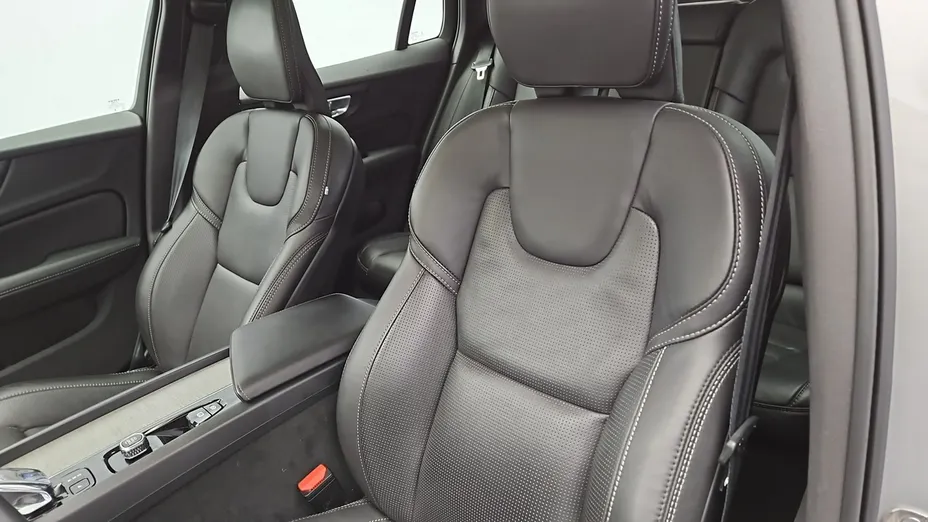 VOLVO V60 -