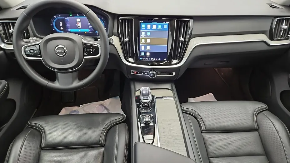 VOLVO V60 -