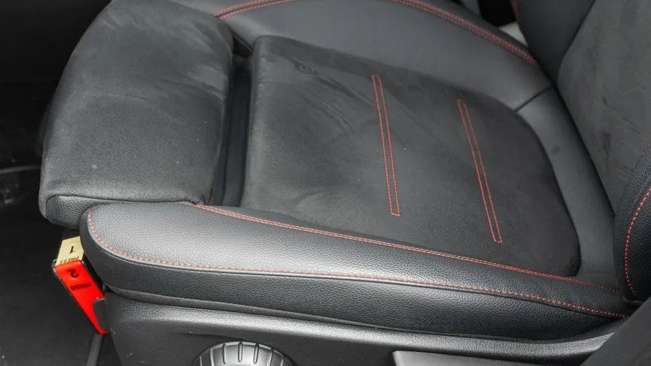 MERCEDES-BENZ CLA -