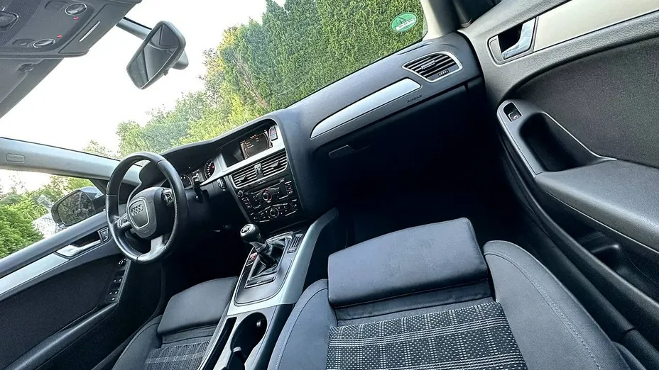 AUDI A4 -