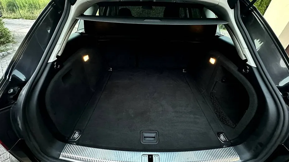 AUDI A4 -