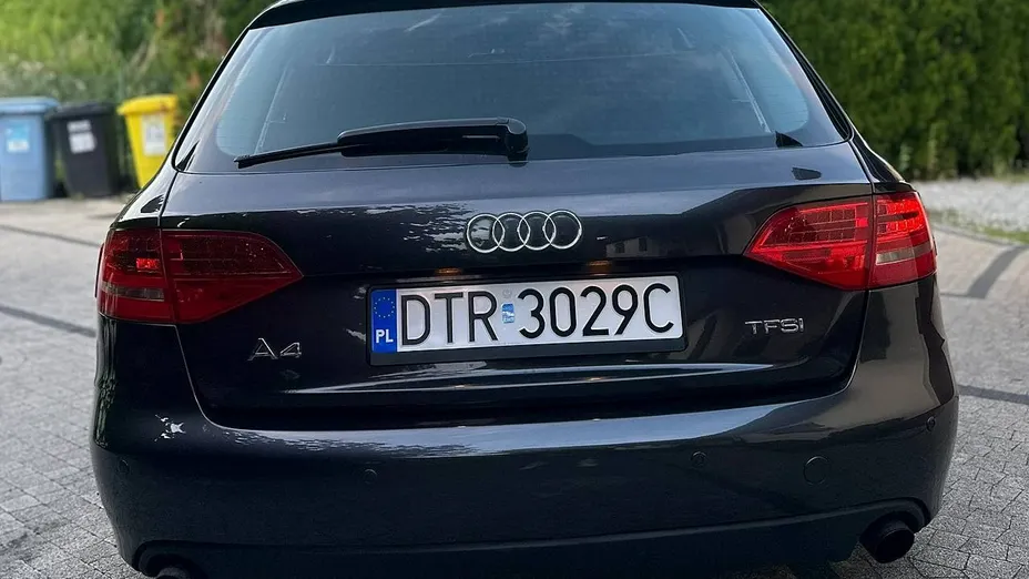 AUDI A4 -