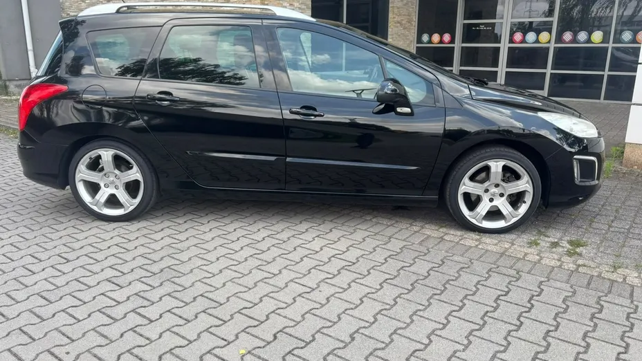 PEUGEOT 308 -