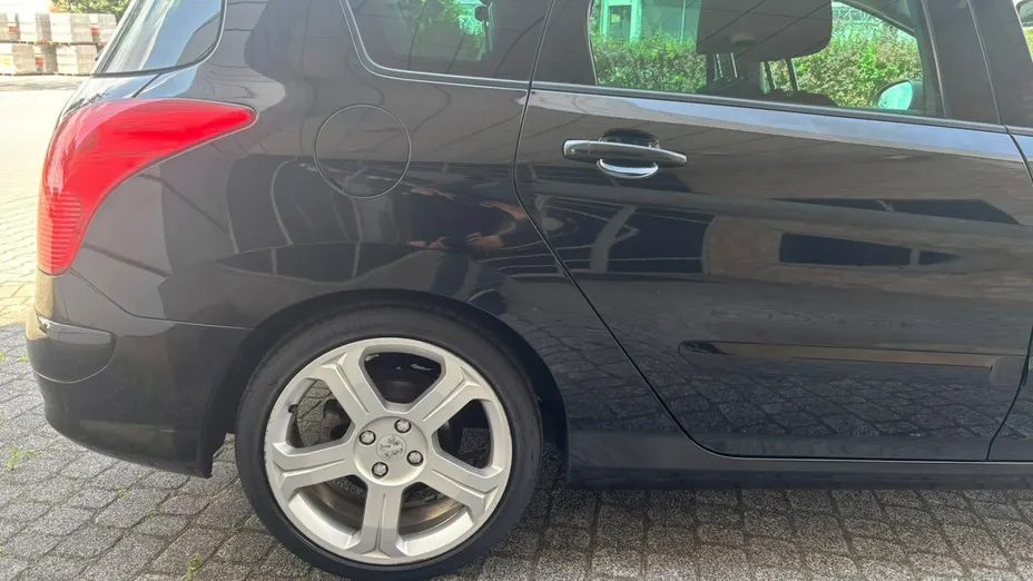 PEUGEOT 308 -