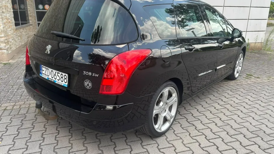 PEUGEOT 308 -