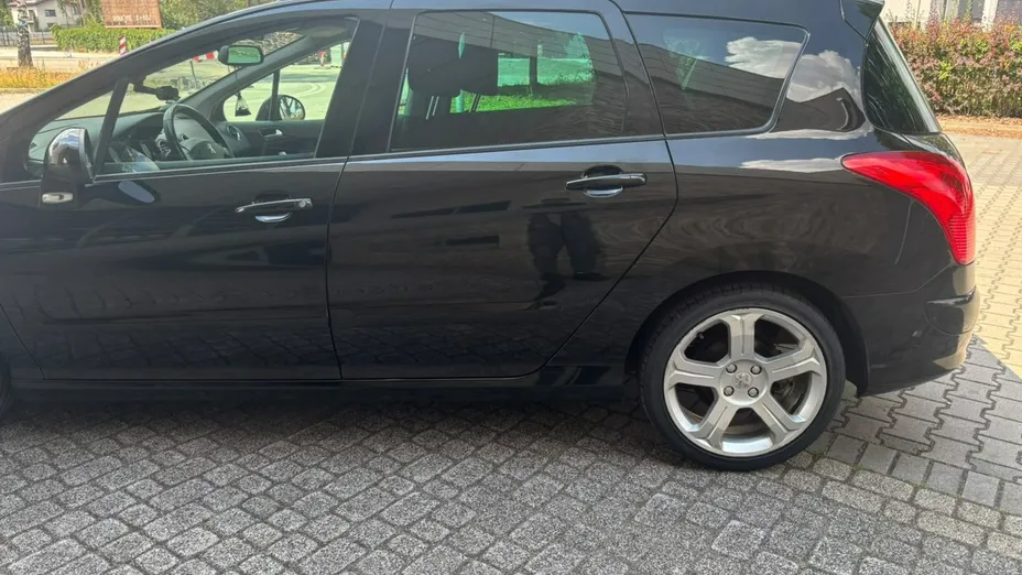 PEUGEOT 308 -