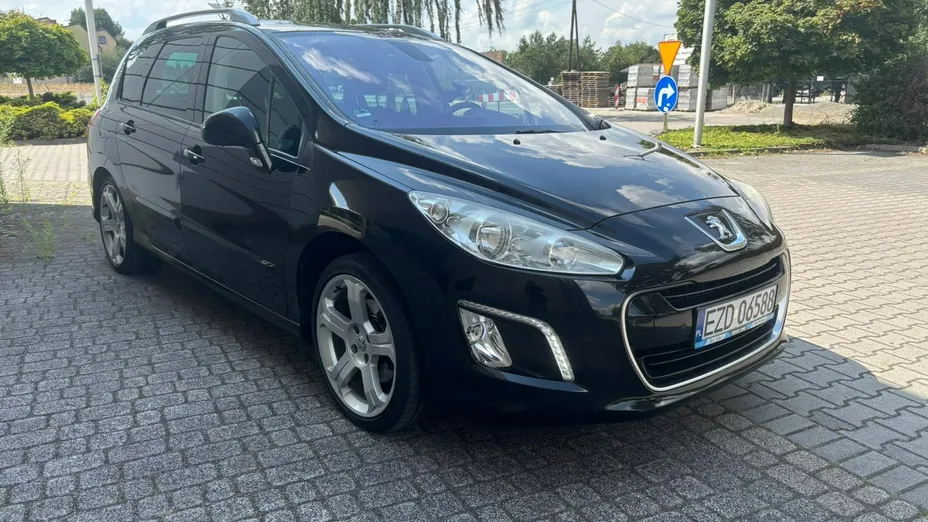 PEUGEOT 308 -