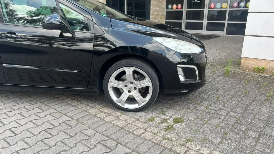 PEUGEOT 308 -