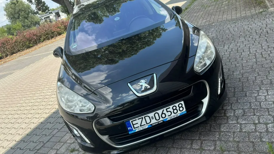 PEUGEOT 308 -