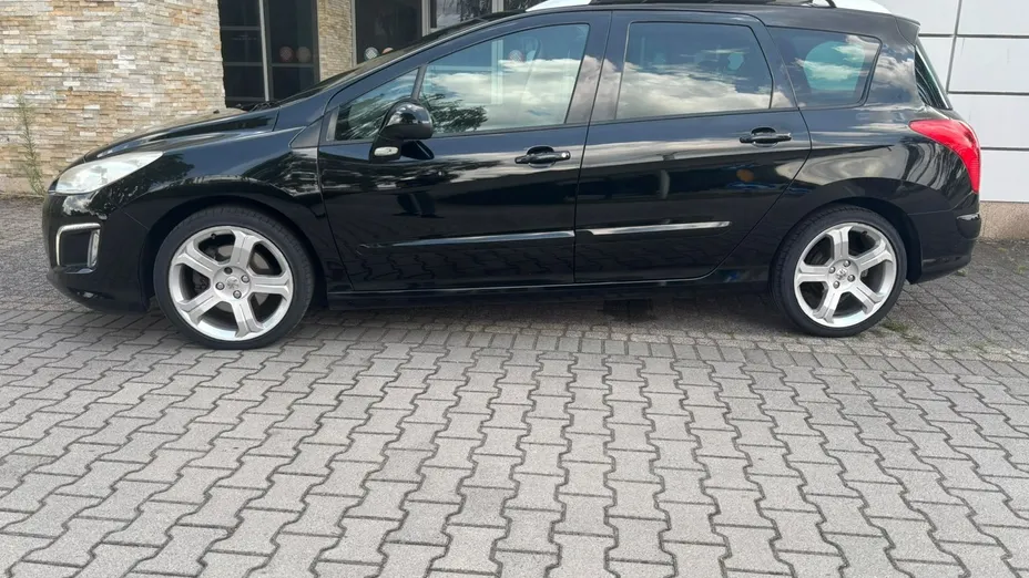 PEUGEOT 308 -