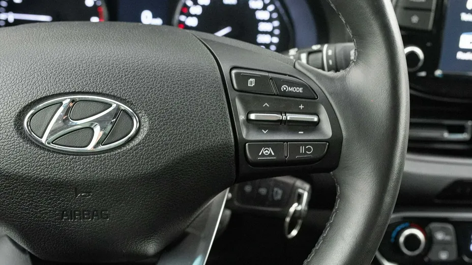 HYUNDAI i30 -