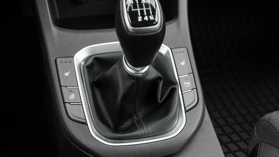 HYUNDAI i30 -