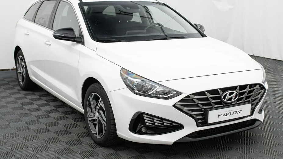 HYUNDAI i30 -