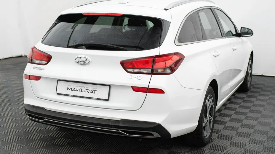 HYUNDAI i30 -