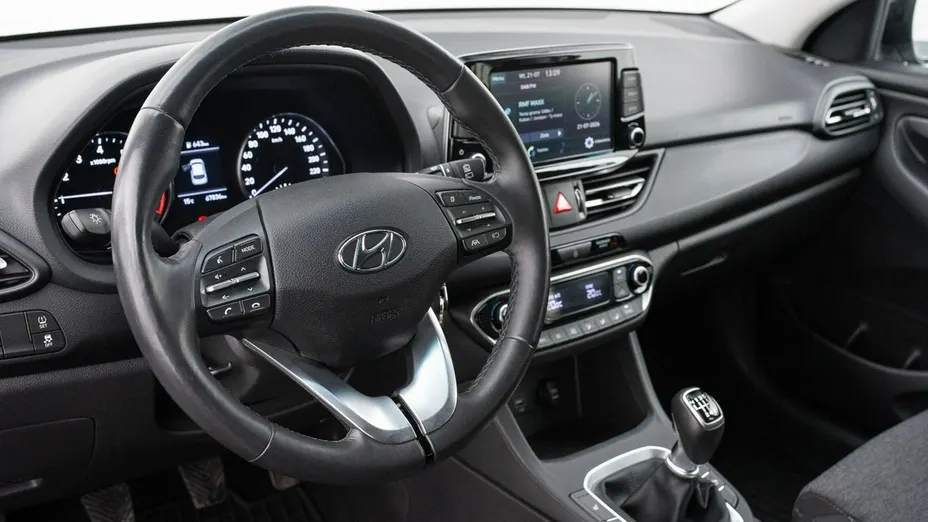 HYUNDAI i30 -