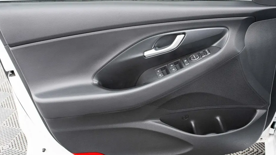 HYUNDAI i30 -