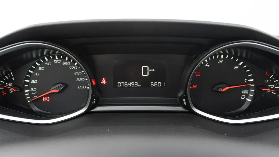 PEUGEOT 308 -