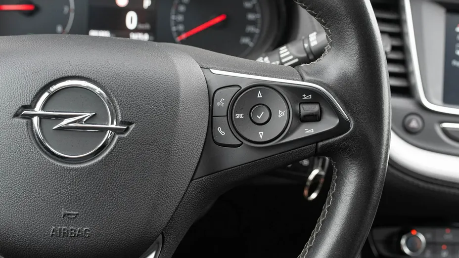 OPEL Grandland X -