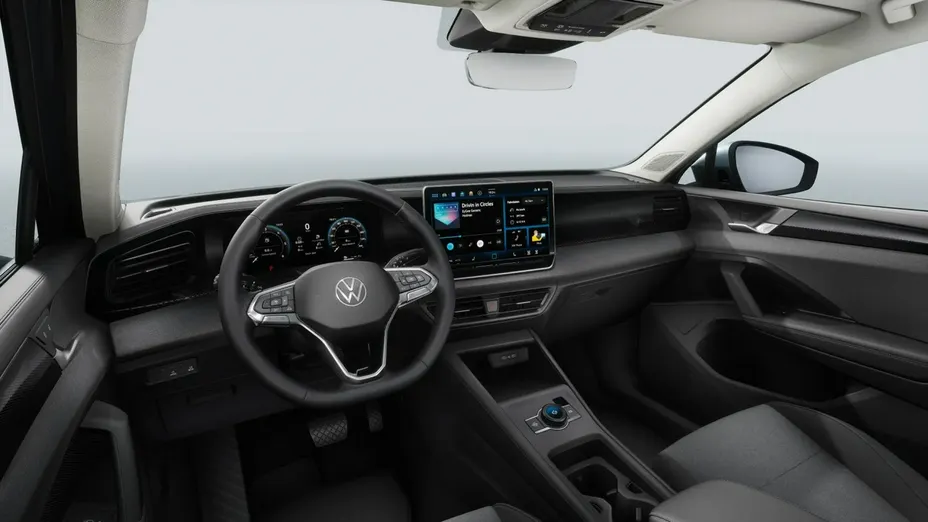 VOLKSWAGEN Tiguan -