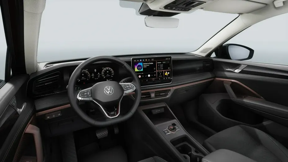 VOLKSWAGEN Tiguan -