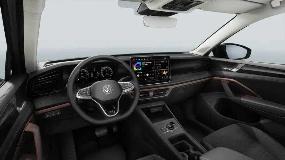 VOLKSWAGEN Tiguan -
