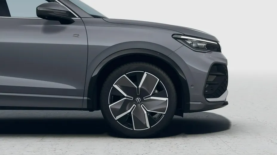 VOLKSWAGEN Tiguan -
